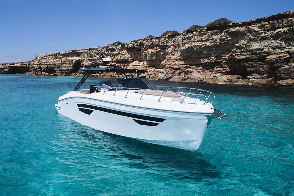 Orix 38 speedboat